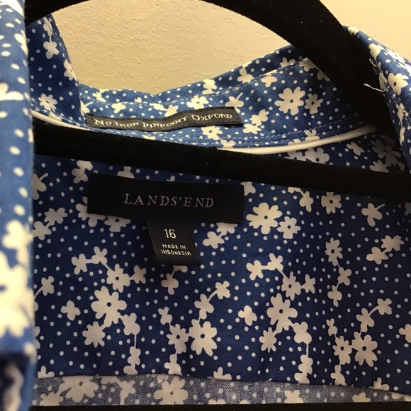 Land’s End button down shirt - Picture 2 of 8
